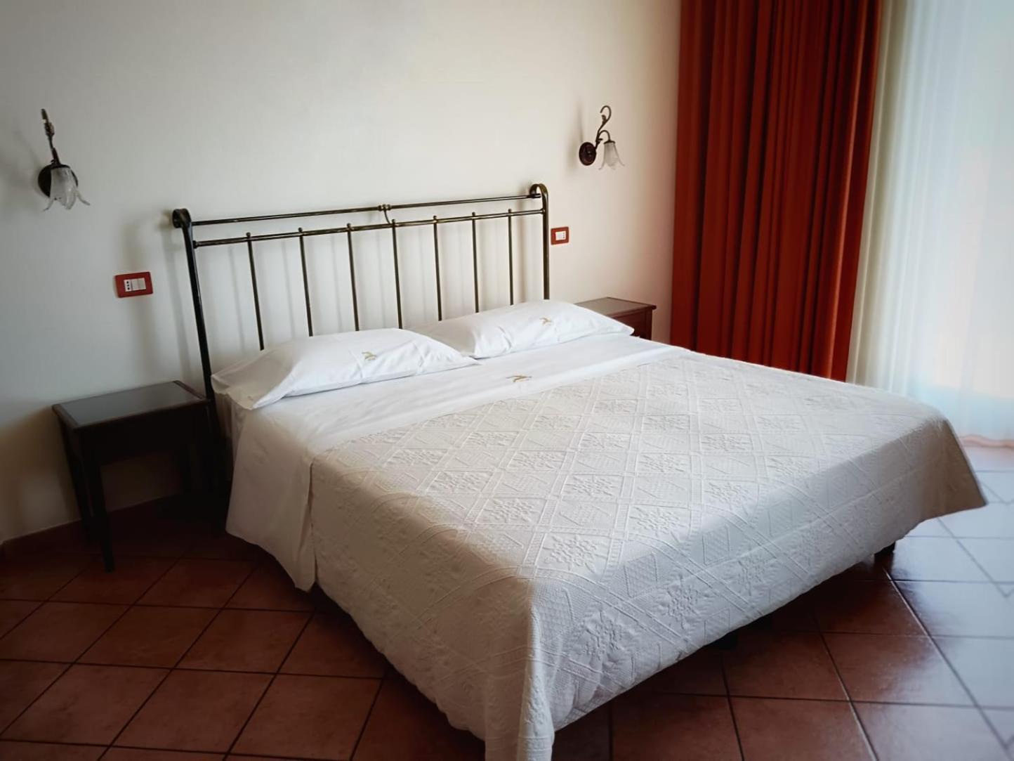 Hirschen Bed & Breakfast