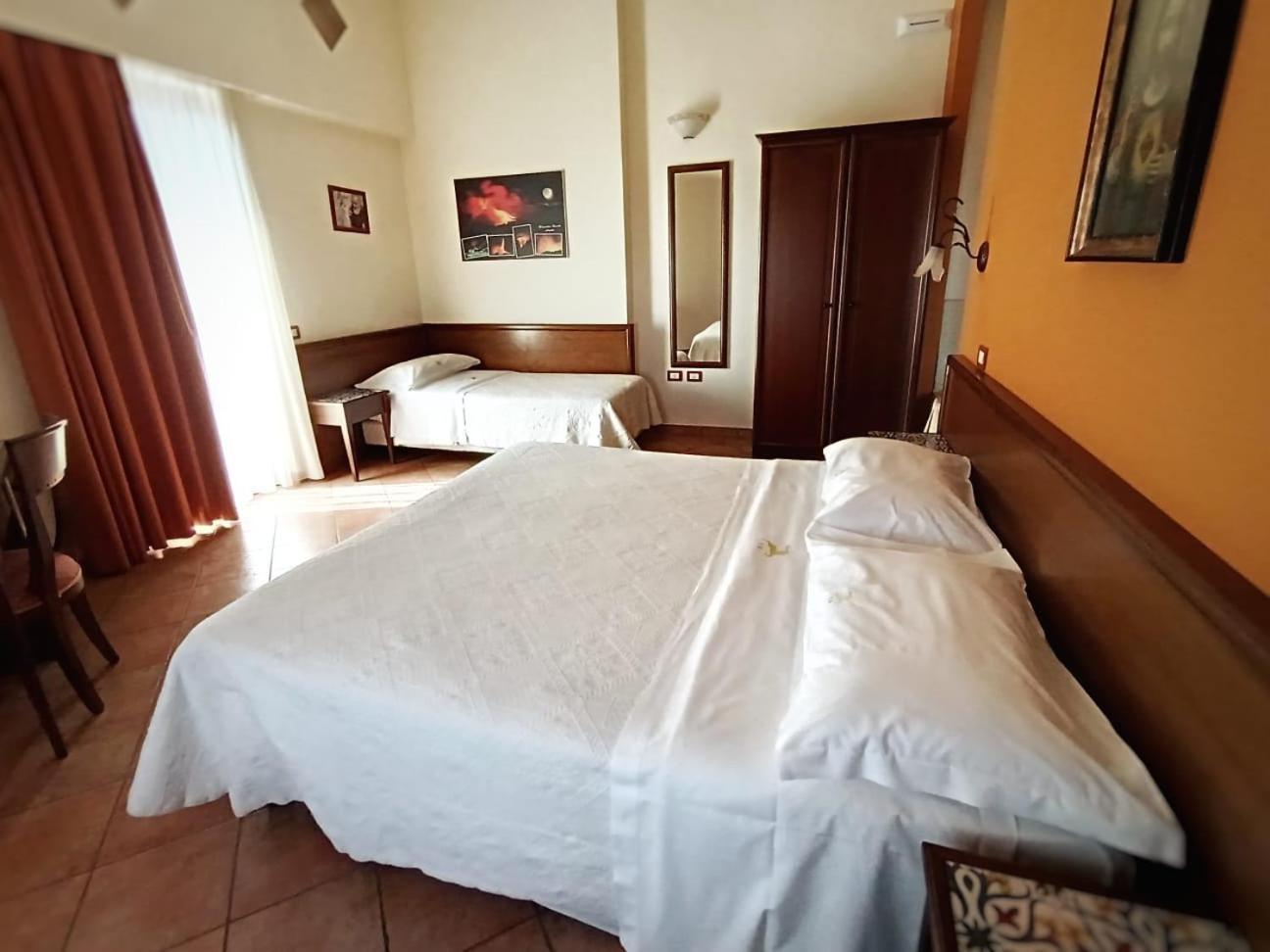 Hirschen Bed & Breakfast 3*