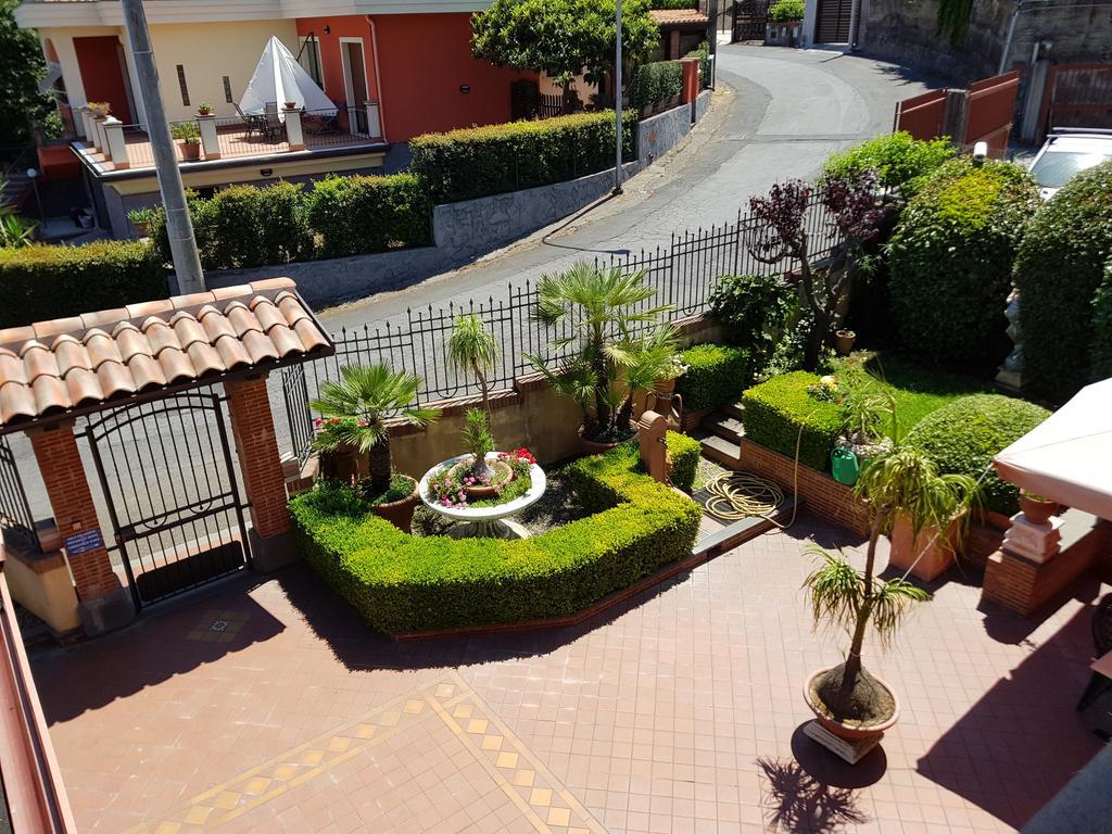 Hirschen Bed & Breakfast 3*