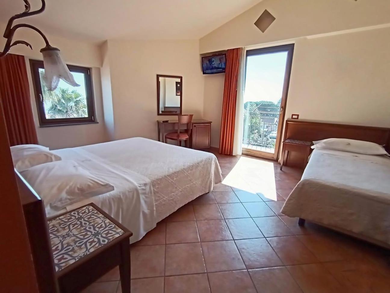 Hirschen Bed & Breakfast